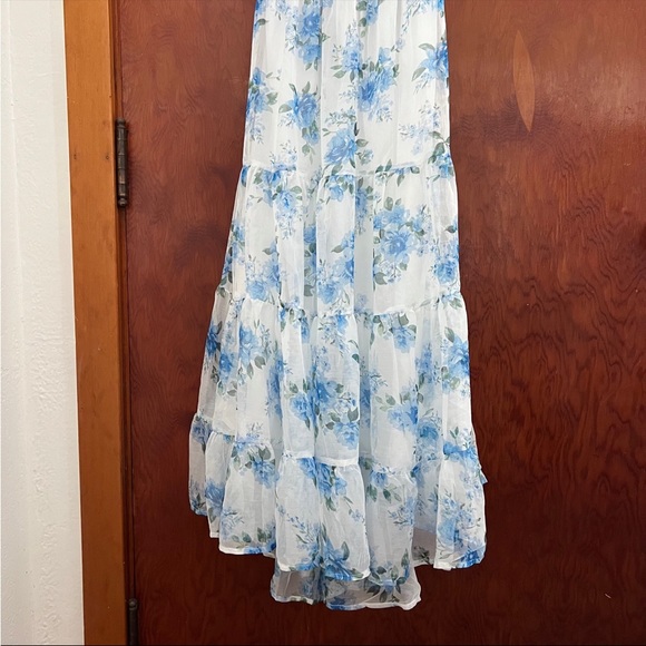 White and Blue Floral Puff Sleeve Bustier Backless Midi Dress 🌿 - Picture 7 of 13